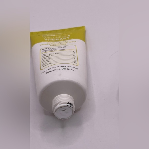 ⭐️WELLNESS THERAPY Hair + Scalp Triple Moisture Rich Shampoo.30 ml/1 oz. Sealed. - Picture 4 of 4